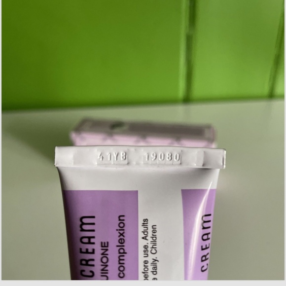 NEW - 1 TUBE - 1.5oz ORIGINAL FORMULA Genuine Black & White Bleaching Cream - Picture 4 of 7